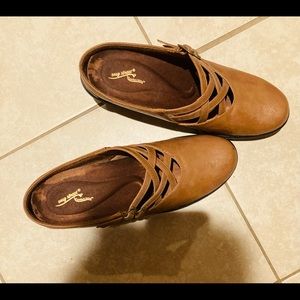 Easy street comfort wave brown shoes size 9.5
